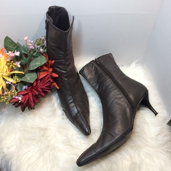 Newport News Shoes - Newport News Brown Leather Booties Shoes